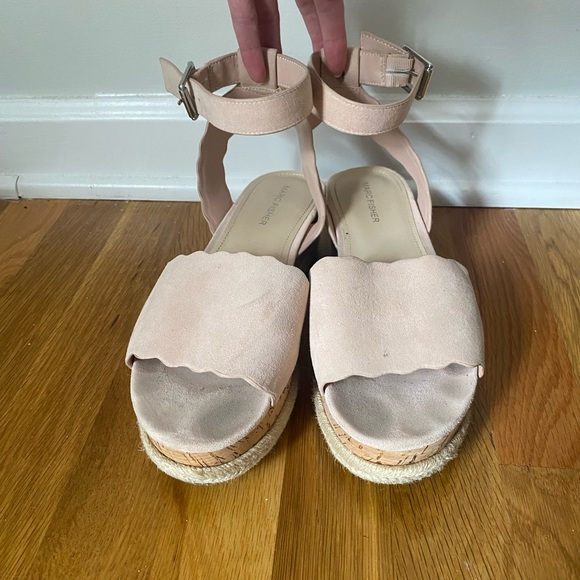 Espadrilles - Picture 2 of 4